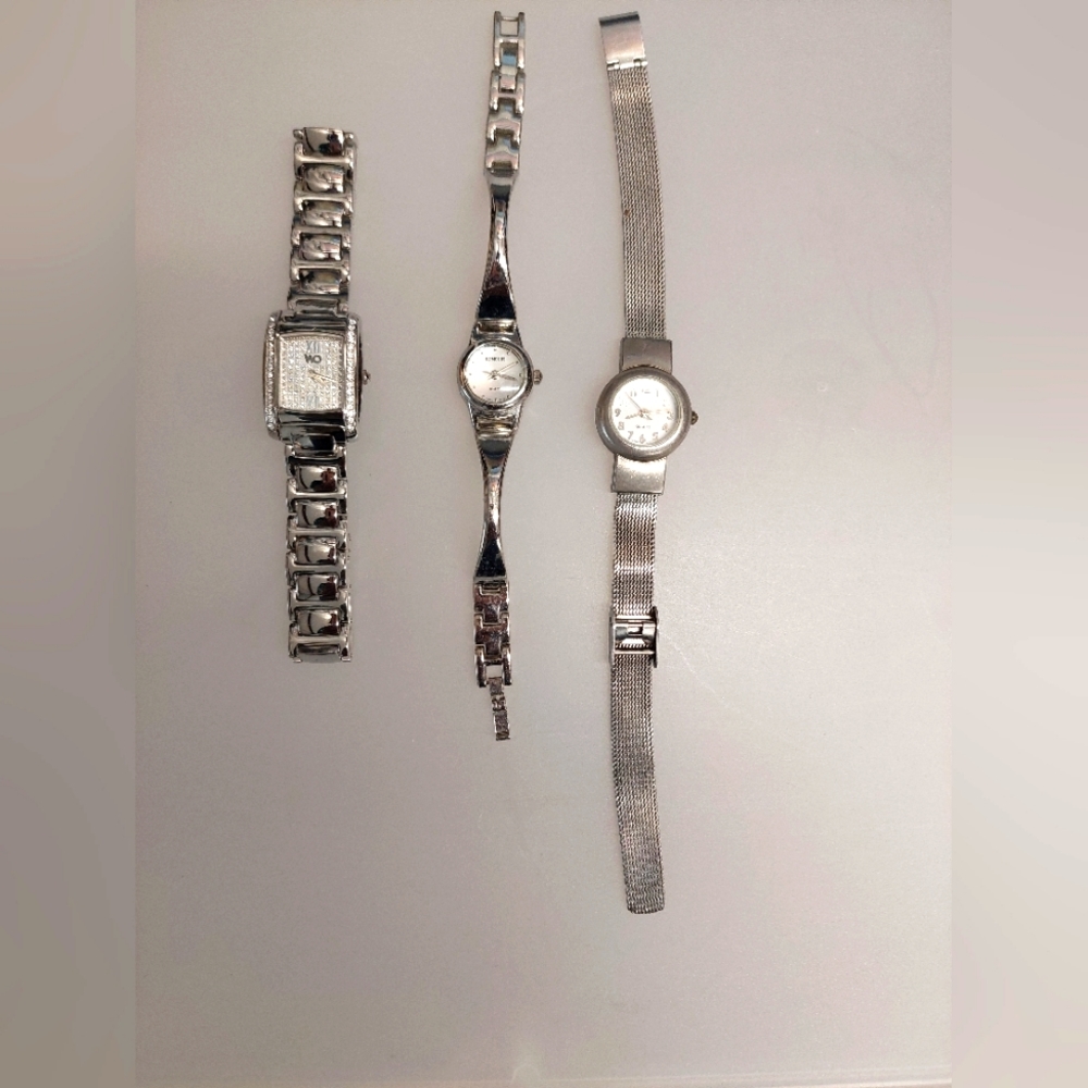 ☆Lot of 3 Silver-toned Women's Watches